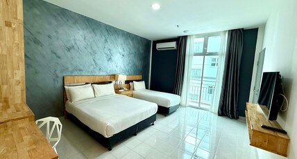 Adya Hotel Cenang Room Type - Deluxe Family
