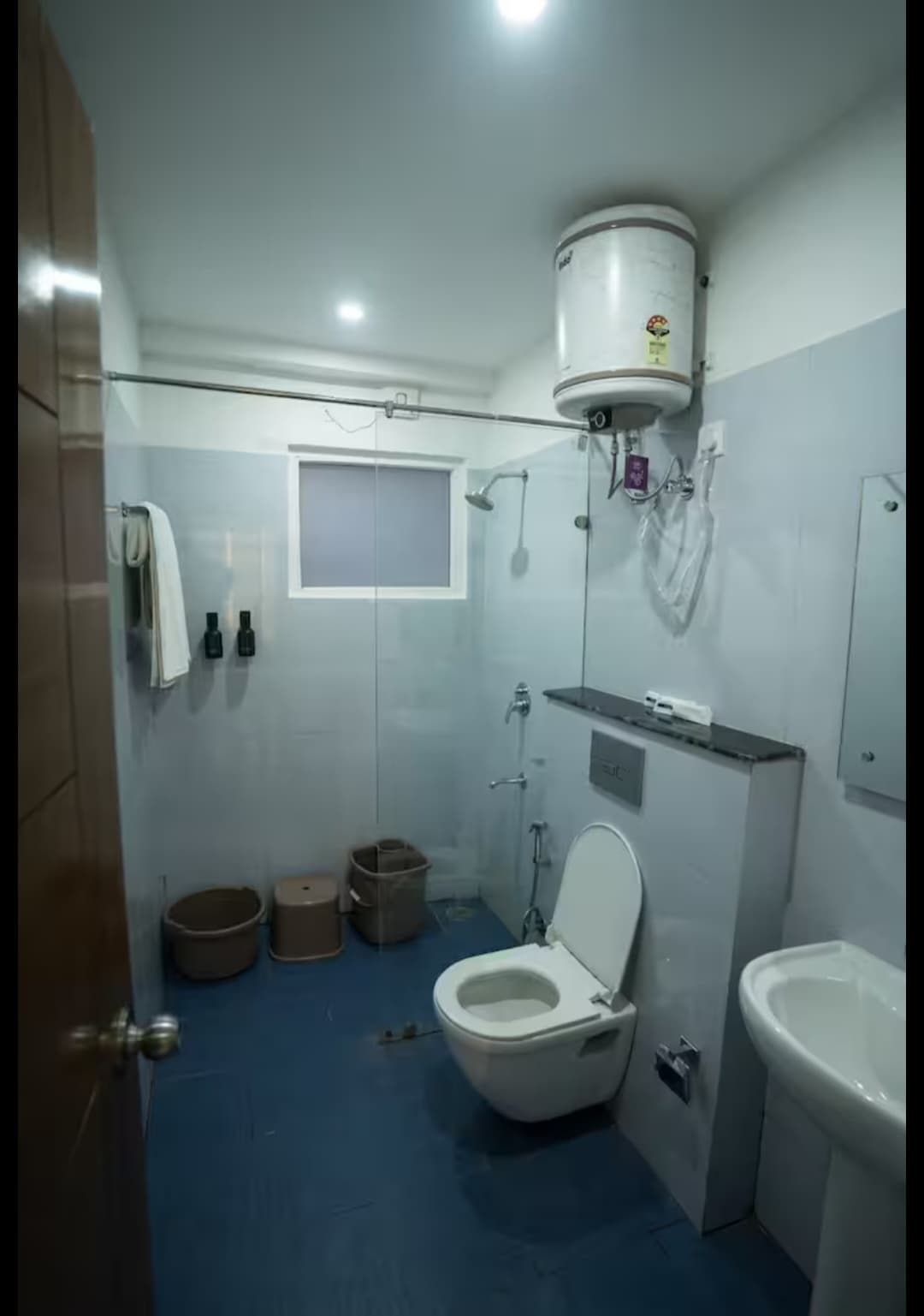 Harshil Pinewood Homestay - Tap to explore photos