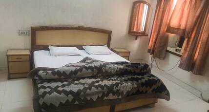 Hotel Aarti Room Type - AC Room