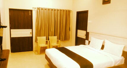 Royal Residency Room Type - Deluxe AC Room