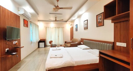 Hotel Meera Regency Room Type - Suite Room