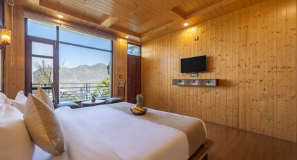 Chaitanya Homes Kasauli by Splendid Retreat Hotels Room Type - Super Deluxe Room With Mountain View