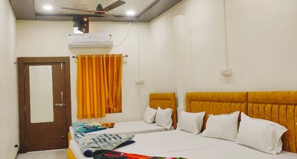 Shree Balaji Hotel Room Type - Deluxe Four Bed Room
