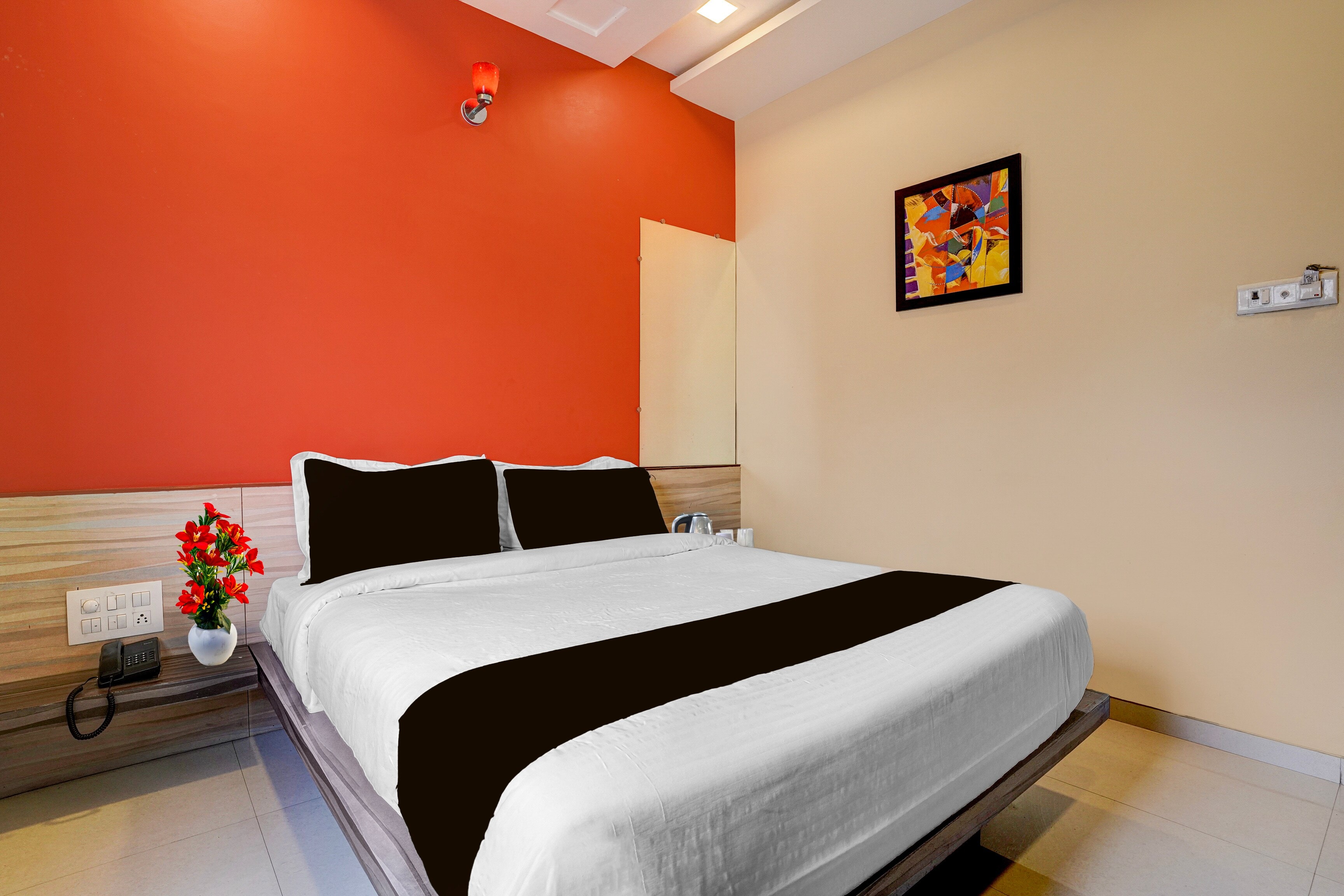 Hotel O Saibaba Temple Shirdi Formerly Sai Shangrila Residency - Tap to explore photos