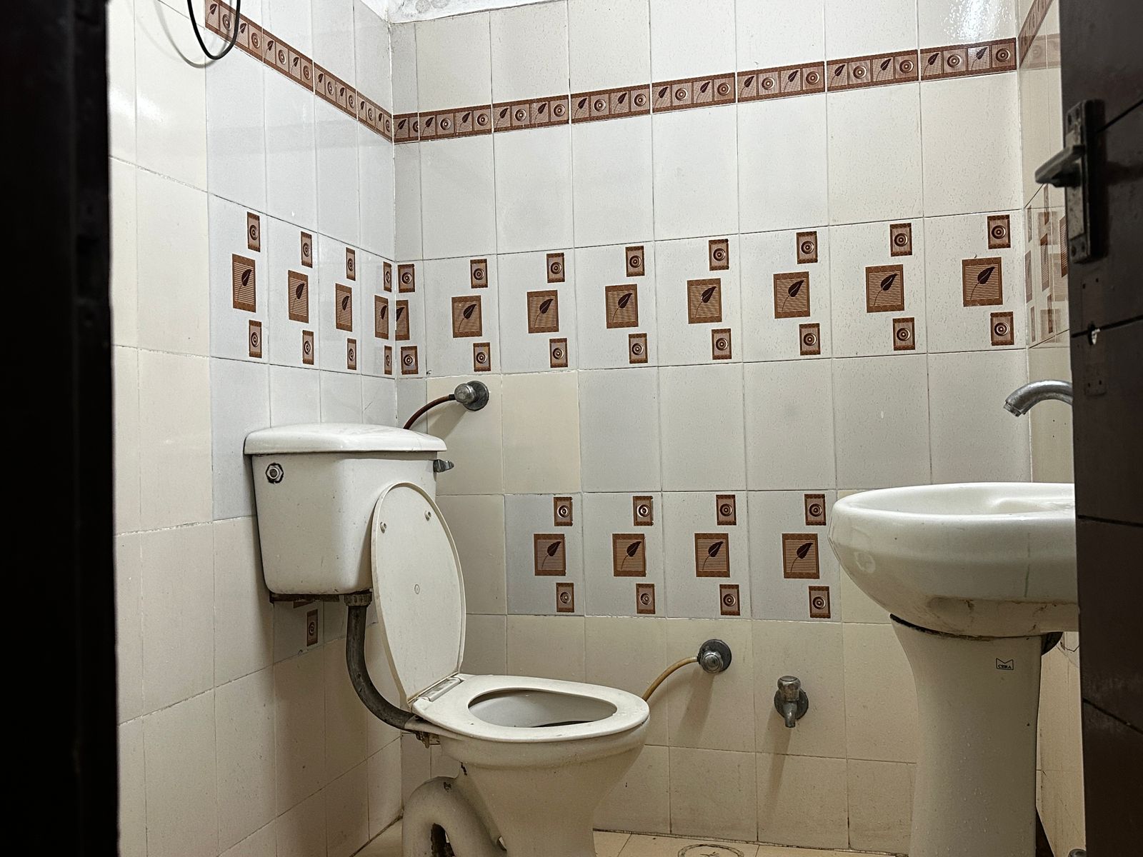 Sagar Guest House - Tap to explore photos