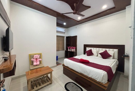 SUBHASH GRAND