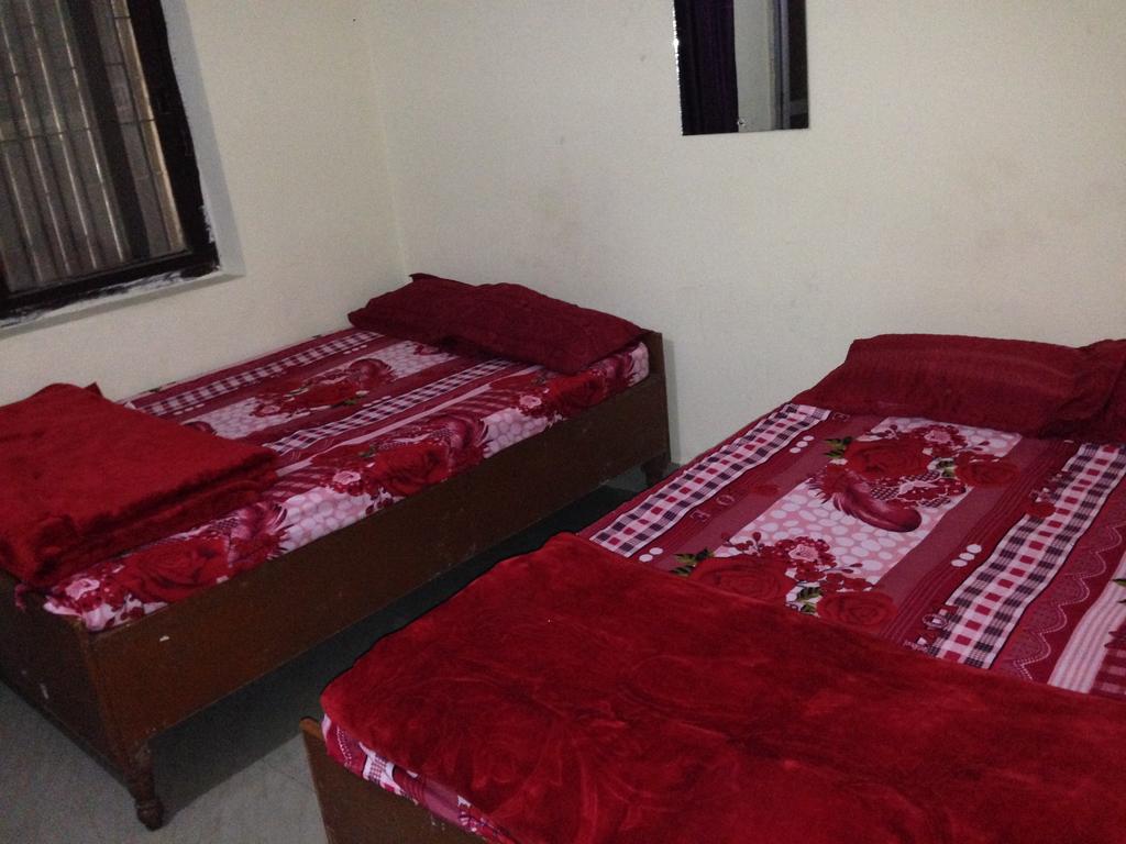 Sangh Shree Guest House - Tap to explore photos