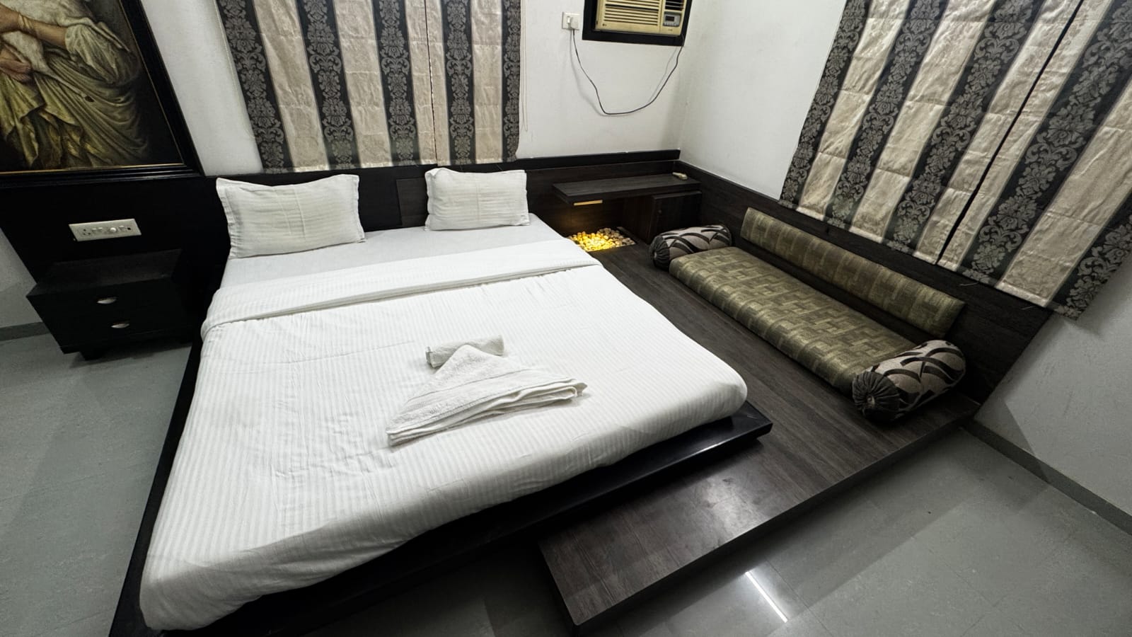 Antra Hospitality Services Near CIMS hospital - Tap to explore photos