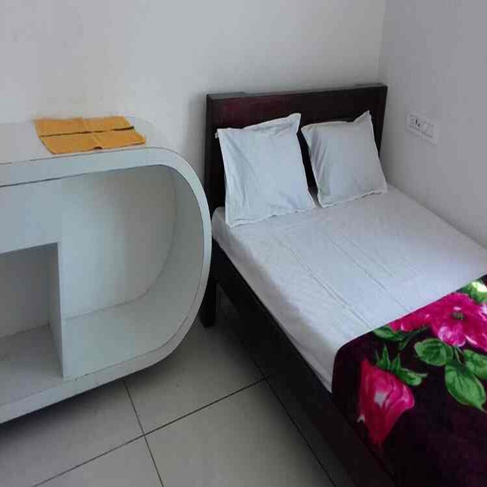 Hotel shree krishna vishnav bhojnalya - Tap to explore photos