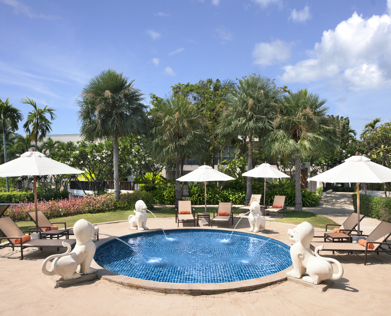Sheraton Hua Hin Resort & Spa - Tap to explore photos