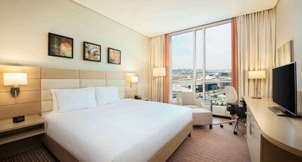 Hilton Garden Inn Al Khobar, Saudi Arabia Room Type - KING DELUXE ROOM
