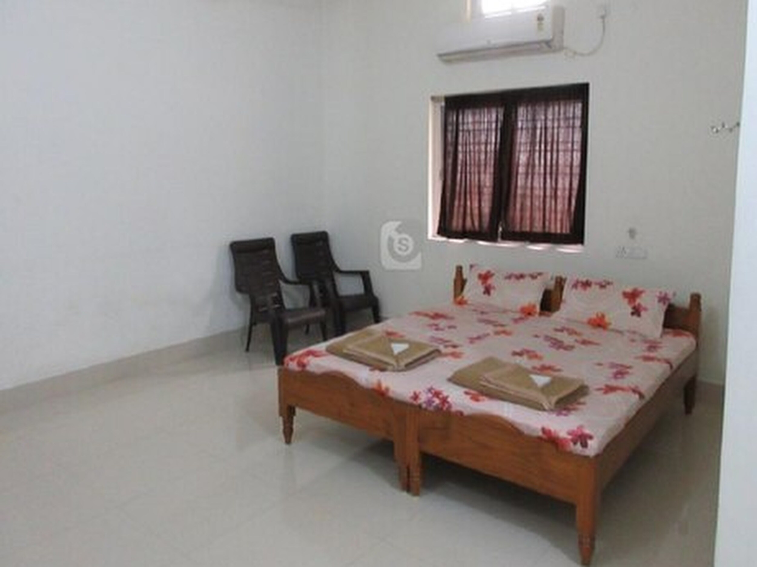 Hotel aashirwad - Tap to explore photos