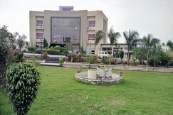 MPT Highway Treat, Mandsaur