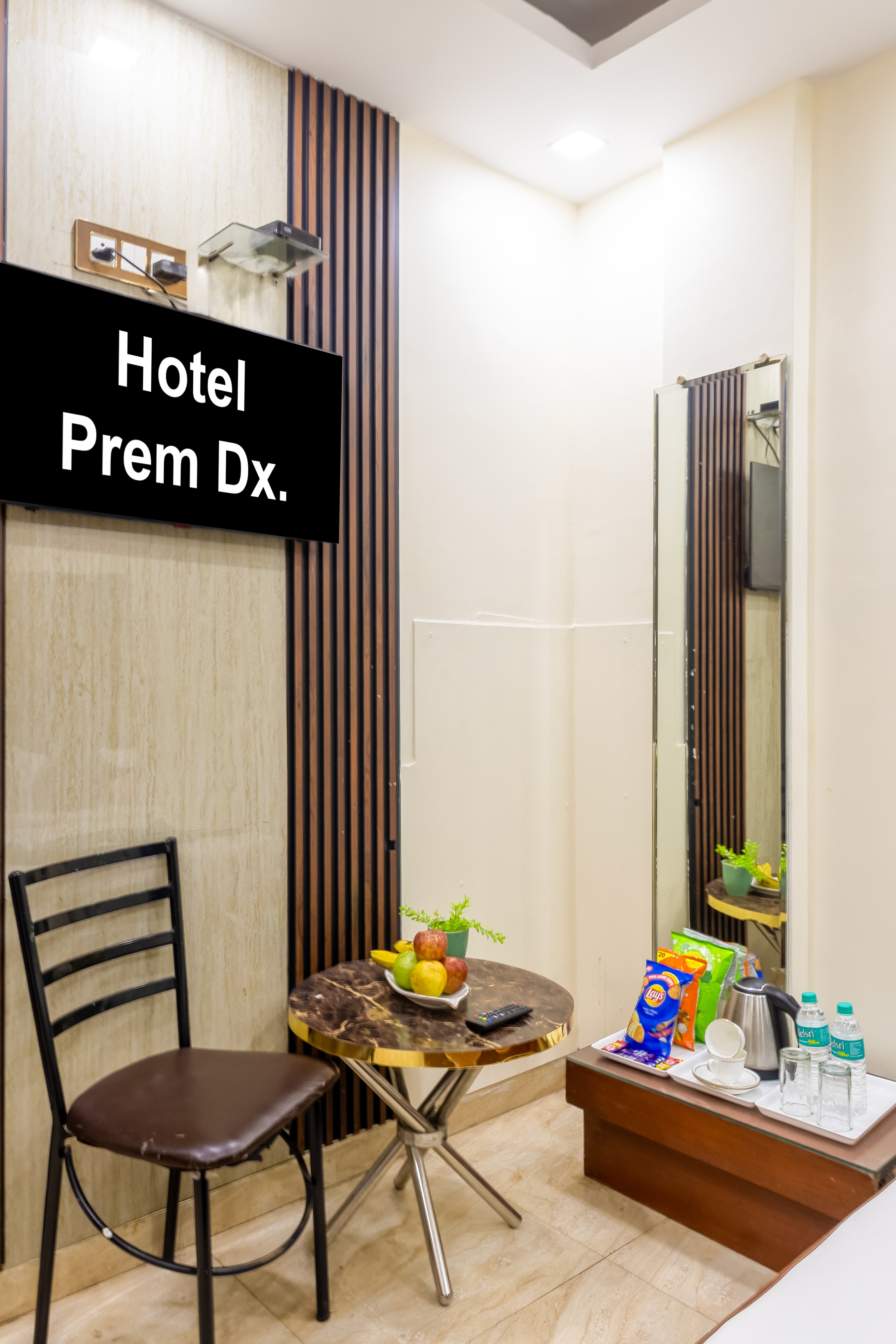 Hotel Prem Deluxe 2 Min Walk From New Delhi Railway Station - Tap to explore photos