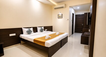 Hotel Galaxy Inn Room Type - Deluxe Room AC