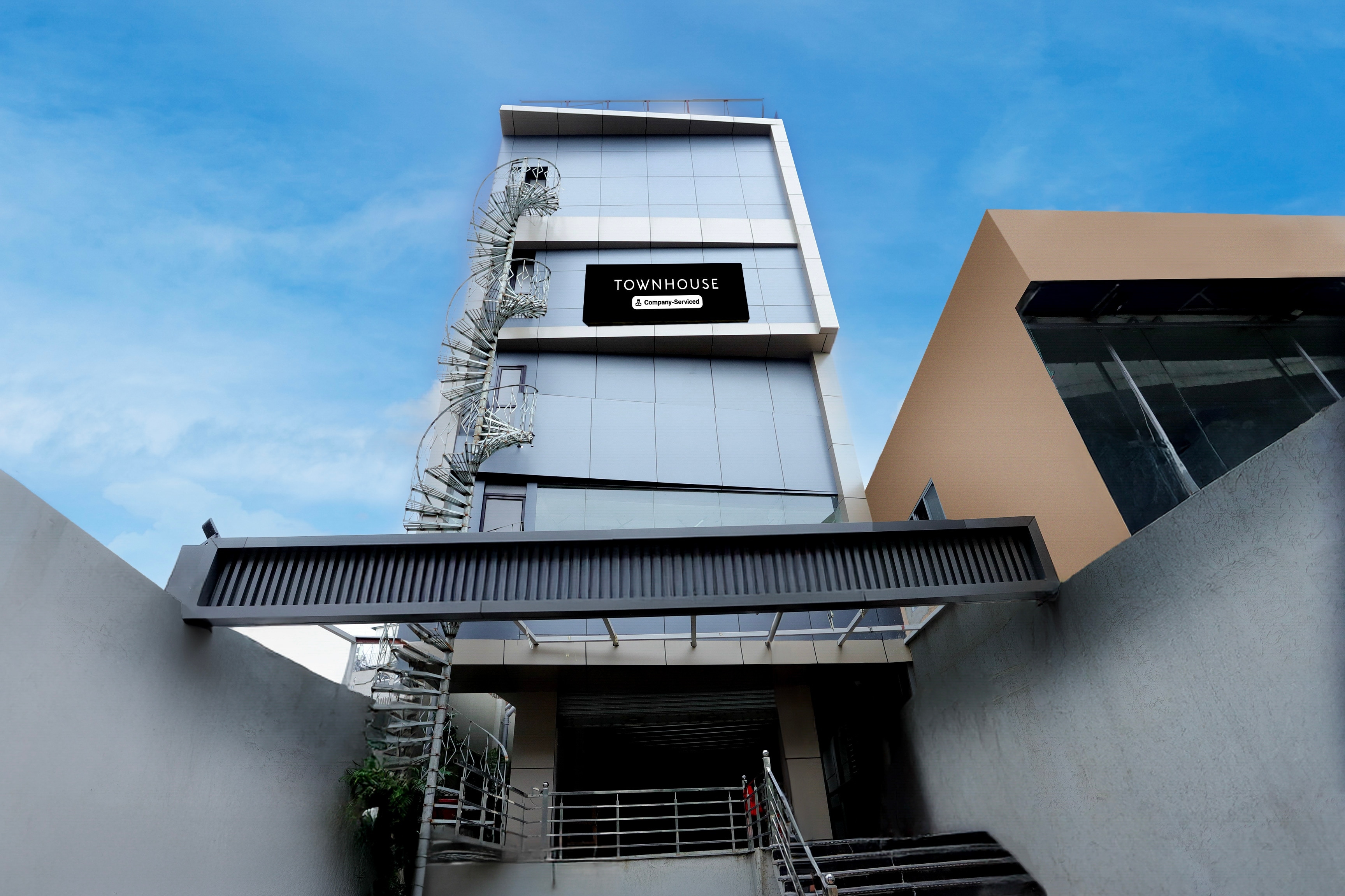 Townhouse Rauniyar City Centre Ratu Road - Tap to explore photos