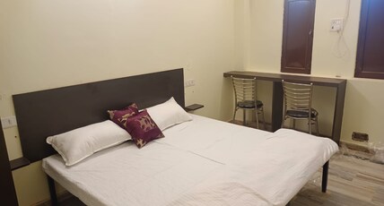 Divine Inn Prayagraj Room Type - Deluxe Room