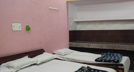 BHARDWAJ HOME STAY Room Type - TRIPLE BEDROOM ATTACHED BATHROOM AC 3