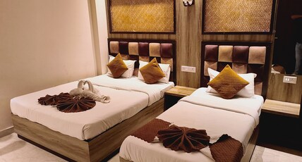 Hotel Dev Vanshi Palace Room Type - Deluxe Double Corporate Room