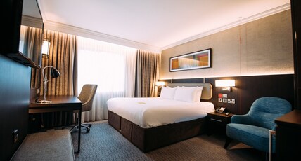 Crowne Plaza BELFAST Room Type - 1 King Standard Accessible