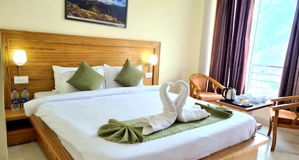 Amritara SunInn, Kedarnath Room Type - Executive Room with Balcony and Valley View Amritara SunInn, Kedarnath Room Type - Executive Room with Balcony and Valley View