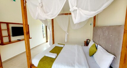 La Zarya Beach Resort. Room Type - Deluxe AC room