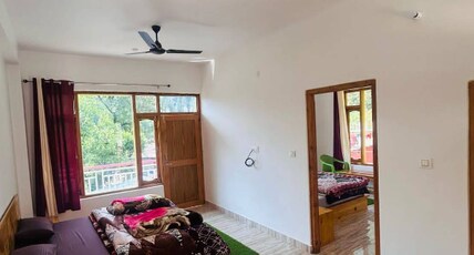 Barot Palace Room Type - Family Suite with Private Balcony +Mountain View