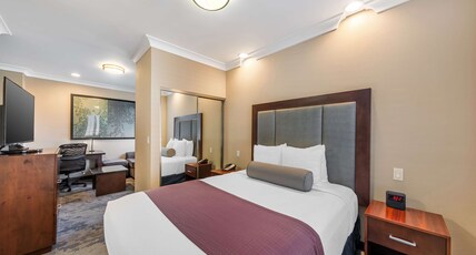 Best Western Plus Avita Suites Room Type - Accessible - Suite Queen Bed, Mobility Accessible, Bathtub, Microwave And Refrigerator, Non-Smoking, Best Western Plus Avita Suites Room Type - Accessible - Suite Queen Bed, Mobility Accessible, Bathtub, Microwave And Refrigerator, Non-Smoking,