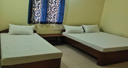 Hotel Geetha Residency Room Type - Deluxe Triple Bed