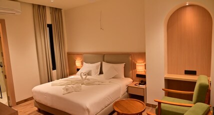 SKYDEN HOTEL Room Type - Luxury Premium Room