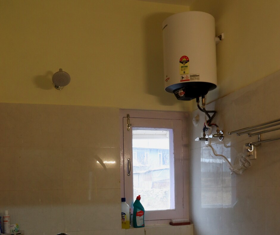 GoingZero Stays - Tap to explore photos