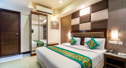 Treebo Venition Inn Room Type - Deluxe Room