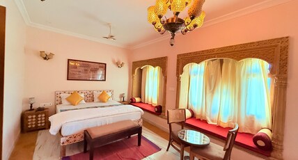 Hotel Golden Excellency Room Type - Deluxe Room