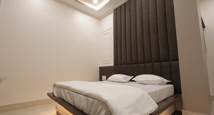 HOTEL STAR INN Room Type - Family Room with Balcony
