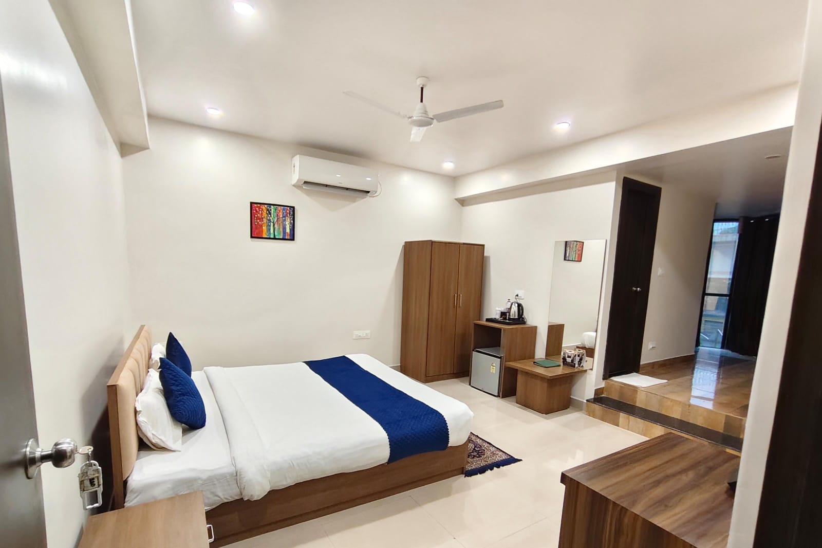 SAROVAR HILLS - HOTEL AND RESORT - Tap to explore photos