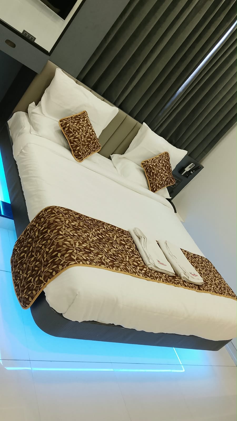 Hotel Manju Executive - Tap to explore photos