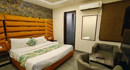 FabHotel D Crown Room Type - Deluxe Room