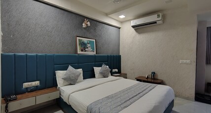 Hotel Avadh Palace, Subhash Bridge, Ahmedabad Room Type - Deluxe Double Room