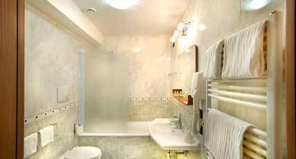 Best Western Blu Hotel Roma Room Type - 1 King 1 Single, Non-Smoking, Triple Room