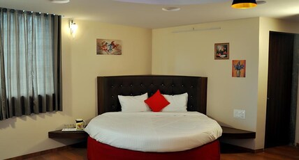 Hotel Prestige Point Room Type - Prestige Suite with Bathtub and Balcony
