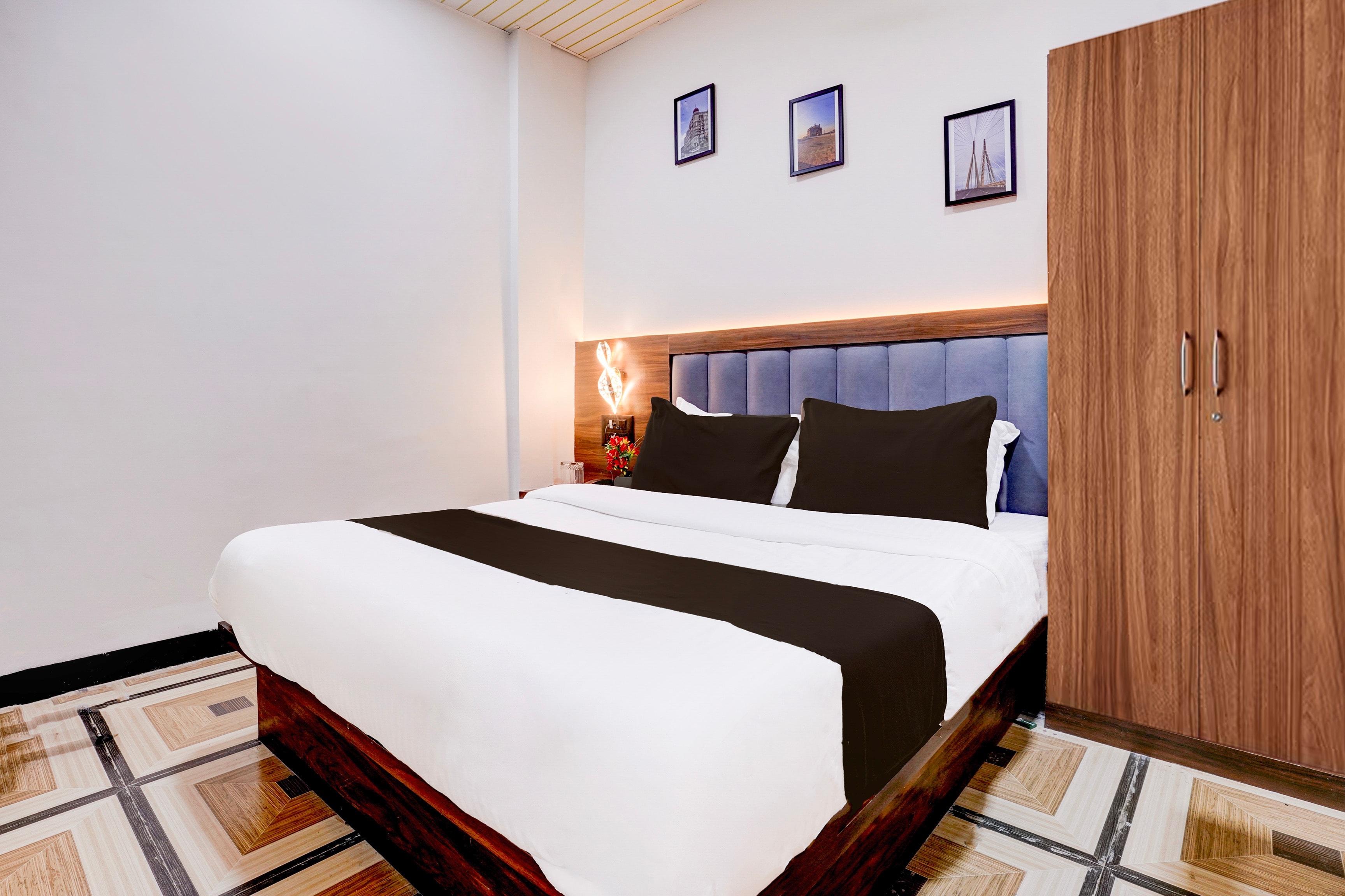 HOTEL O ANANTA - Tap to explore photos