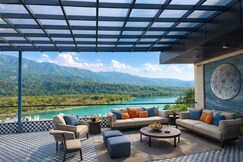 The Neeraj Marine Ganga Stays With Ganga Ghat Access