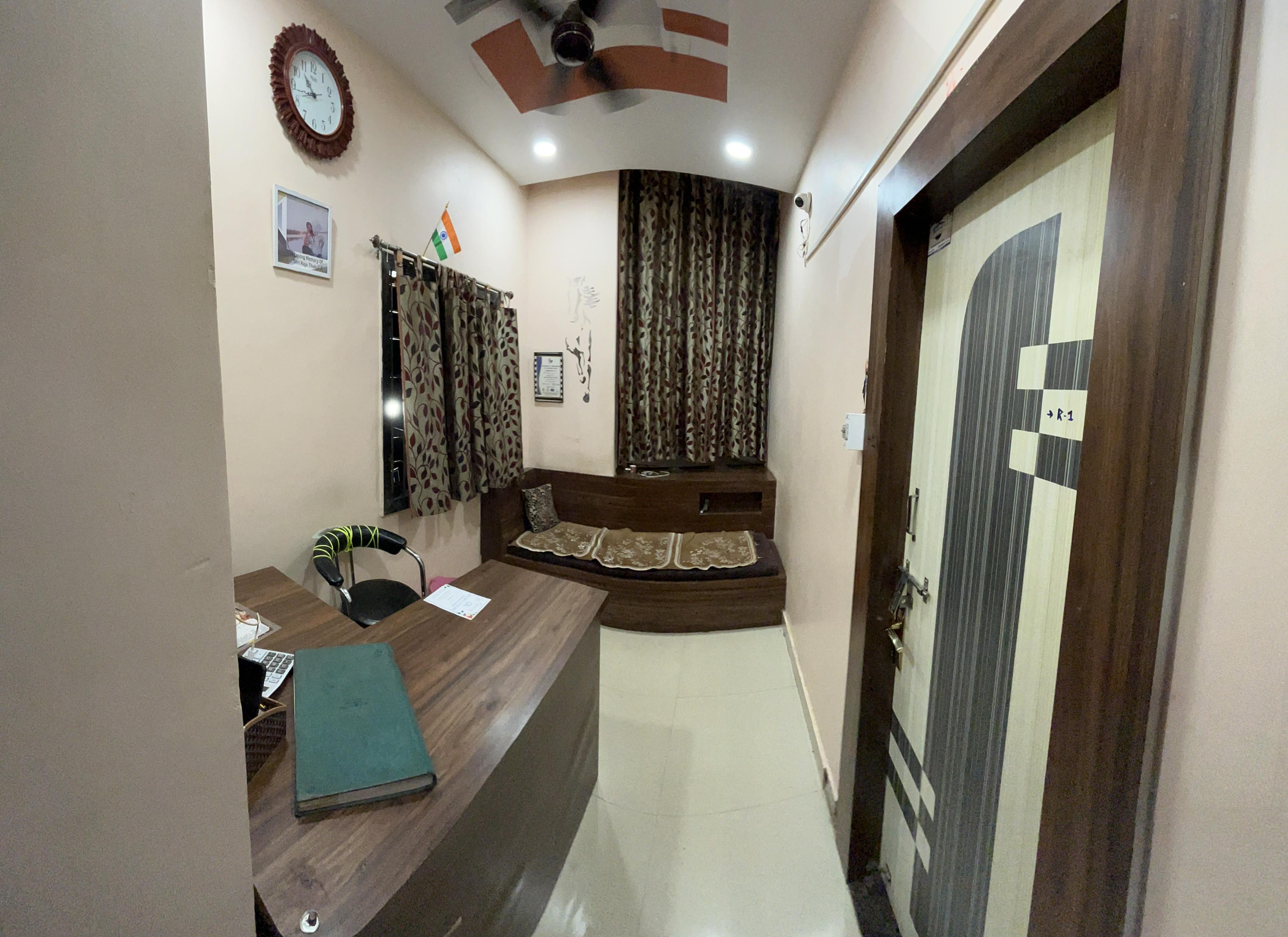 Hotel Raja Inn Kondagoan - Tap to explore photos