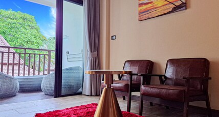 Quality Beach Resorts and Spa Patong Room Type - Deluxe Premium Balcony Pool View Quality Beach Resorts and Spa Patong Room Type - Deluxe Premium Balcony Pool View
