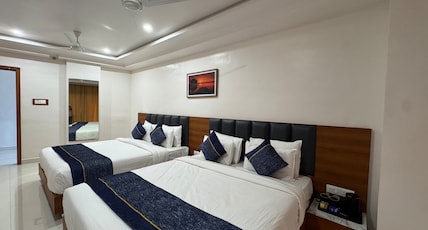 EKANSH HOTELS AND RESORTS Room Type - Family Room Four Bed