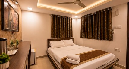 The Peach Tree Homestay Room Type - Standard Double Bed AC Room