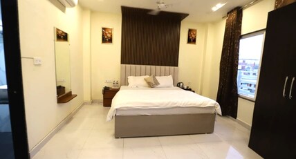 HOTEL R. Raghavam Room Type - Superior Room With Balcony