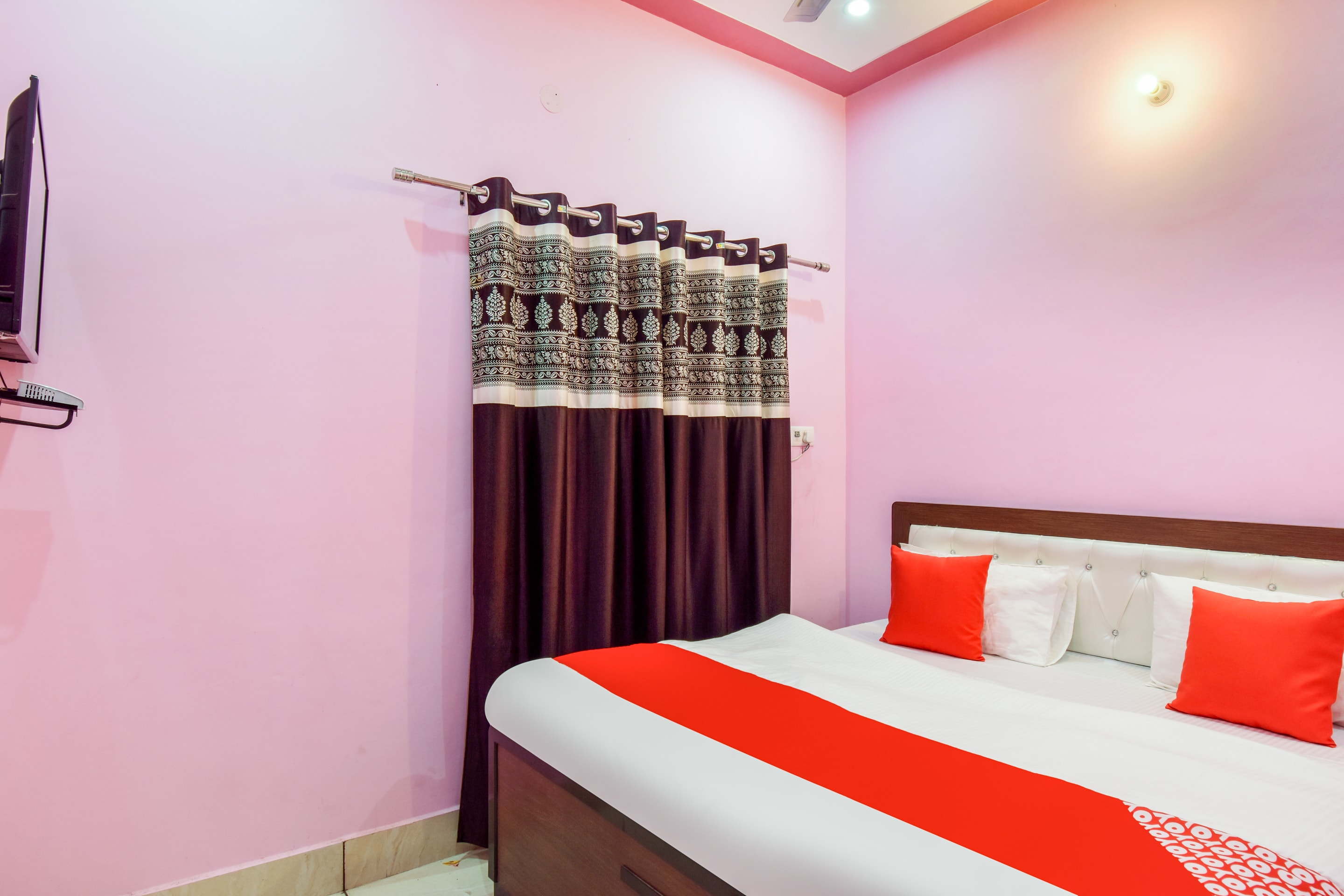 Hotel O New Vatika Guest House - Tap to explore photos