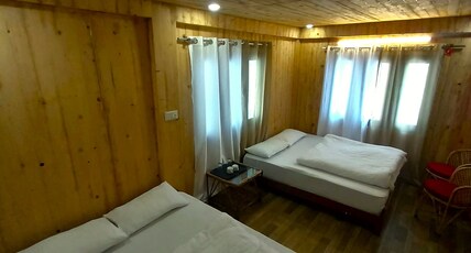HOTEL HIMALAYAN Room Type - Deluxe Quadruple Room