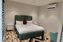 Rivaz Hotel and Restaurant